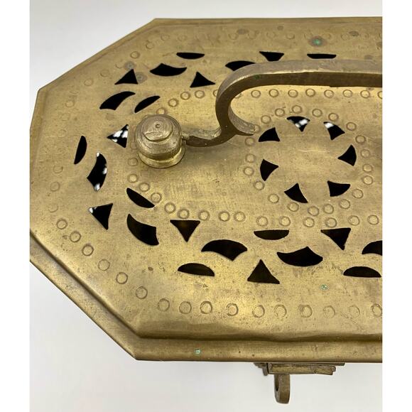 Vintage Pierced Brass Octagon Cricket Box Decor Storage - Picture 12 of 14